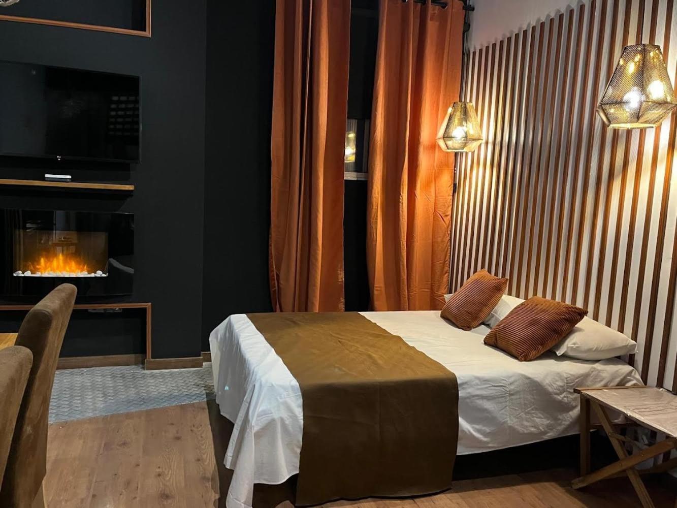 Chic4 Luxury Gran Via Apartment Madrid Exterior photo